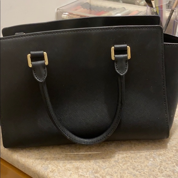 Vrai Sac à main Michael kors 120$ - Picture 2 of 8